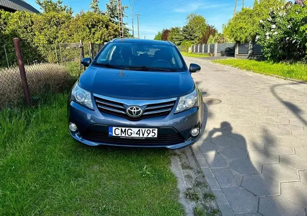 toyota mogilno Toyota Avensis cena 49000 przebieg: 179000, rok produkcji 2014 z Mogilno